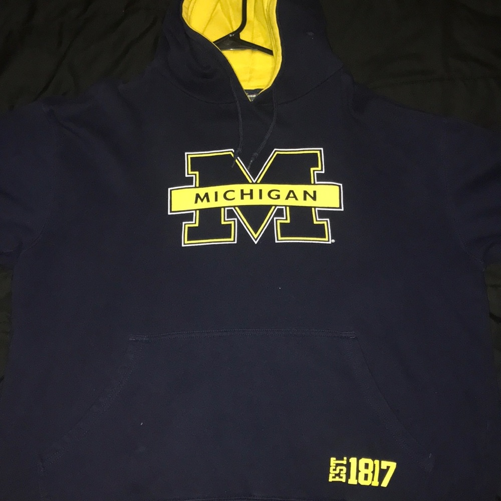 University Of Michigan Hoodie ( XL )